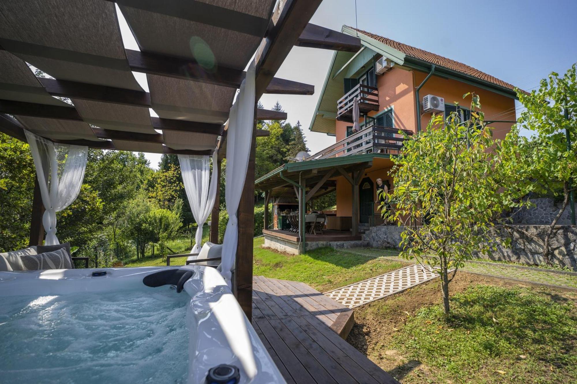 Vila Kuca Za Odmor Casa Huerta Frketic Selo Exteriér fotografie